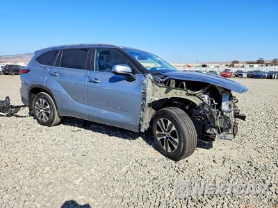 Czwarte zdjęcie samochodu z boku: 2023 TOYOTA HIGHLANDER HYBRID XLE VIN:5TDKBRCH6PS574960 - miniatura