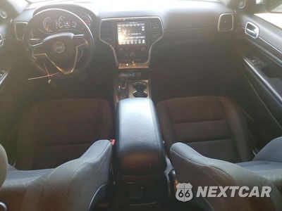 Zdjęcie 8 z 12 samochodu: 2018 JEEP GRAND CHEROKEE LAREDO VIN:1C4RJEAG5JC149517 - miniatura