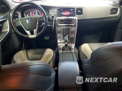Zdjęcie 8 z 12 samochodu: 2016 VOLVO S60 CROSS COUNTRY T5 VIN:YV4612UM3G2000571 - miniatura