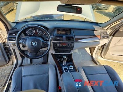 Zdjęcie 8 z 13 samochodu: 2009 BMW X5 XDRIVE48I VIN:5UXFE83569L310021 - miniatura