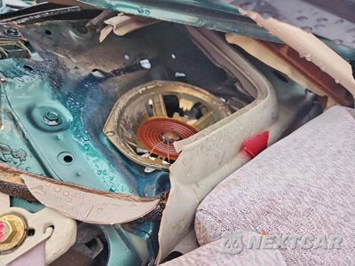 Zdjęcie 10 z 11 samochodu: 1999 HONDA CIVIC VIN:1HGEJ6673XL038939 - miniatura