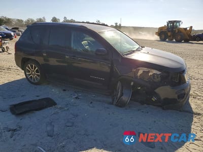 Czwarte zdjęcie samochodu z boku: 2016 JEEP COMPASS LATITUDE VIN:1C4NJDEB0GD684118 - miniatura