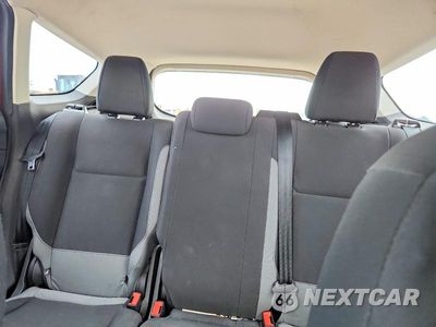Zdjęcie 10 z 13 samochodu: 2015 FORD ESCAPE S VIN:1FMCU0F77FUA09118 - miniatura