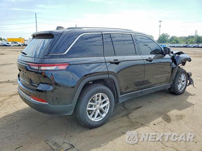 Trzecie zdjęcie samochodu z tyłu: 2023 JEEP GRAND CHEROKEE LAREDO VIN:1C4RJHAG9PC520236 - miniatura