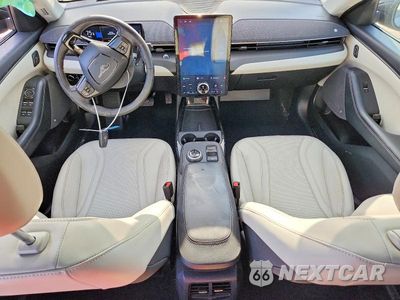 Zdjęcie 8 z 14 samochodu: 2023 FORD MUSTANG MACH-E PREMIUM VIN:3FMTK3RM9PMA41132 - miniatura