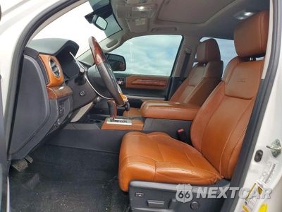 Zdjęcie 7 z 13 samochodu: 2018 TOYOTA TUNDRA 1794 EDITION VIN:5TFAY5F18JX697971 - miniatura