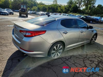 Trzecie zdjęcie samochodu z tyłu: 2012 KIA OPTIMA SX VIN:5XXGR4A61CG025314 - miniatura