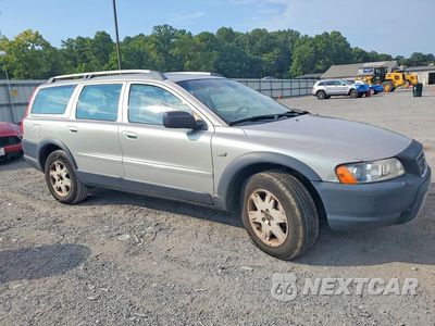 Czwarte zdjęcie samochodu z boku: 2005 VOLVO XC70 VIN:YV1SZ592951180767 - miniatura