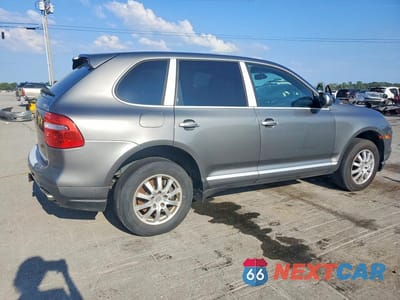 Trzecie zdjęcie samochodu z tyłu: 2010 PORSCHE CAYENNE VIN:WP1AA2AP9ALA03826 - miniatura