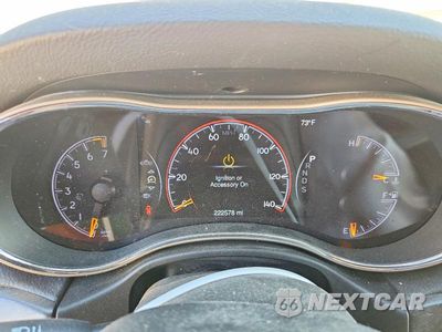 Zdjęcie 9 z 14 samochodu: 2015 JEEP GRAND CHEROKEE LIMITED VIN:1C4RJFBG9FC878504 - miniatura