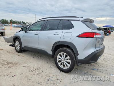 Drugie zdjęcie samochodu z przodu: 2025 TOYOTA COROLLA CROSS LE VIN:7MUCAAAGXSV146732 - miniatura