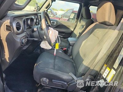 Zdjęcie 7 z 14 samochodu: 2018 JEEP WRANGLER UNLIMITED SAHARA VIN:1C4HJXEN0JW197148 - miniatura