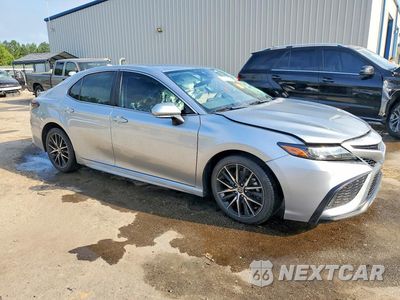 Czwarte zdjęcie samochodu z boku: 2024 TOYOTA CAMRY SE VIN:4T1G11AK4RU900922 - miniatura