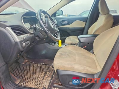 Zdjęcie 7 z 12 samochodu: 2016 JEEP CHEROKEE LATITUDE VIN:1C4PJMCB2GW254400 - miniatura