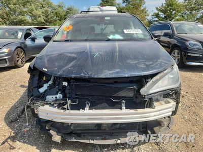 Piąte zdjęcie samochodu w środku: 2017 CHRYSLER PACIFICA TOURING L VIN:2C4RC1BG5HR503846 - miniatura