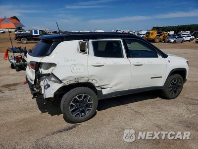 Trzecie zdjęcie samochodu z tyłu: 2019 JEEP COMPASS TRAILHAWK VIN:3C4NJDDB6KT671622 - miniatura