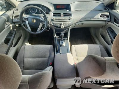 Zdjęcie 8 z 12 samochodu: 2008 HONDA ACCORD LX VIN:1HGCP26398A153473 - miniatura