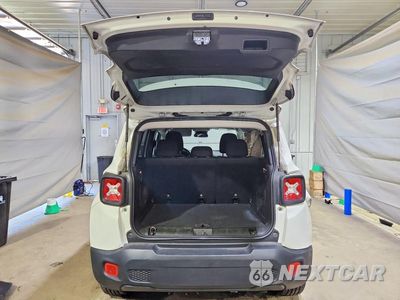 Zdjęcie 6 z 13 samochodu: 2016 JEEP RENEGADE LATITUDE VIN:ZACCJBBT3GPE00278 - miniatura