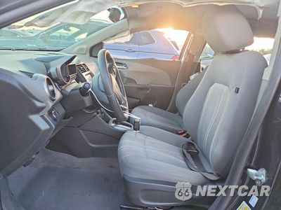Zdjęcie 7 z 12 samochodu: 2013 CHEVROLET SONIC LT VIN:1G1JC6SH5D4253470 - miniatura