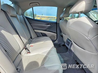 Zdjęcie 10 z 12 samochodu: 2018 TOYOTA CAMRY HYBRID SE VIN:4T1B21HK7JU007984 - miniatura