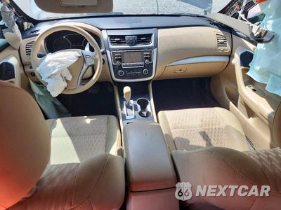 Zdjęcie 8 z 13 samochodu: 2016 NISSAN ALTIMA 2.5 S VIN:1N4AL3AP9GC119818 - miniatura