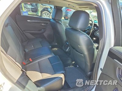 Zdjęcie 10 z 12 samochodu: 2018 CHEVROLET IMPALA LT VIN:2G1105S34J9177353 - miniatura