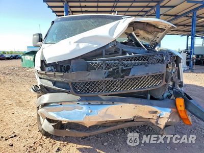 Piąte zdjęcie samochodu w środku: 2018 CHEVROLET EXPRESS G3500 LT VIN:1GAZGPFG0J1192380 - miniatura