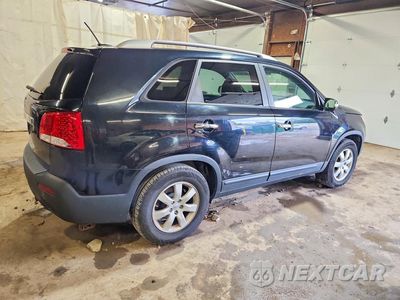 Trzecie zdjęcie samochodu z tyłu: 2013 KIA SORENTO LX VIN:5XYKT4A67DG353250 - miniatura