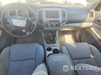 Zdjęcie 8 z 12 samochodu: 2006 TOYOTA TACOMA V6 VIN:5TEUU42N16Z302816 - miniatura