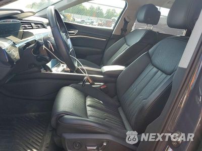 Zdjęcie 7 z 12 samochodu: 2024 AUDI Q8 E-TRON PRESTIGE VIN:WA16ABGE5RB007672 - miniatura