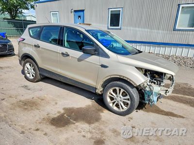 Czwarte zdjęcie samochodu z boku: 2017 FORD ESCAPE S VIN:1FMCU0F79HUA21676 - miniatura