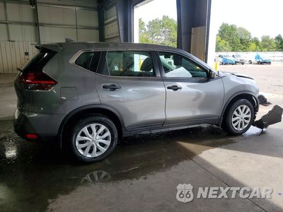 Trzecie zdjęcie samochodu z tyłu: 2018 NISSAN ROGUE S VIN:5N1AT2MV3JC723169 - miniatura