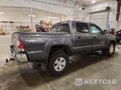 Trzecie zdjęcie samochodu z tyłu: 2013 TOYOTA TACOMA V6 VIN:3TMLU4EN4DM113045 - miniatura