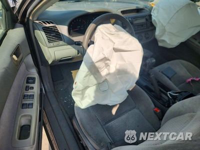 Zdjęcie 8 z 12 samochodu: 2002 TOYOTA CAMRY LE VIN:4T1BE32K72U549812 - miniatura
