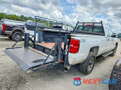 Trzecie zdjęcie samochodu z tyłu: 2016 CHEVROLET SILVERADO C3500 VIN:1GC5CYE80GZ279384 - miniatura
