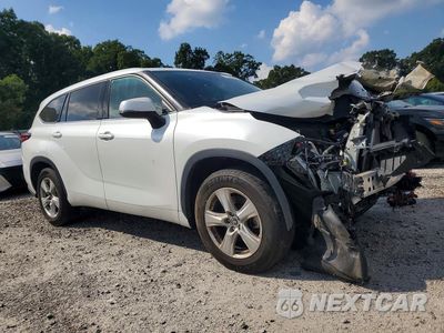 Czwarte zdjęcie samochodu z boku: 2022 TOYOTA HIGHLANDER LE VIN:5TDZZRAH6NS543587 - miniatura