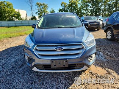 Piąte zdjęcie samochodu w środku: 2018 FORD ESCAPE SE VIN:1FMCU9GD5JUC25731 - miniatura