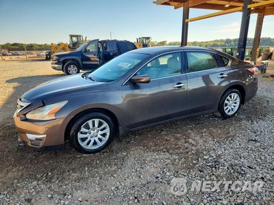 2015 NISSAN ALTIMA 2.5 S 1N4AL3AP9FN390784 - główne zdjęcie licytacji z USA - miniatura
