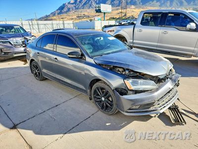 Czwarte zdjęcie samochodu z boku: 2018 VOLKSWAGEN JETTA SPORT VIN:3VWD17AJ2JM257171 - miniatura