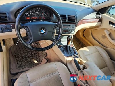 Zdjęcie 8 z 12 samochodu: 2005 BMW 3 SERIES XI VIN:WBAEU33435PR15155 - miniatura