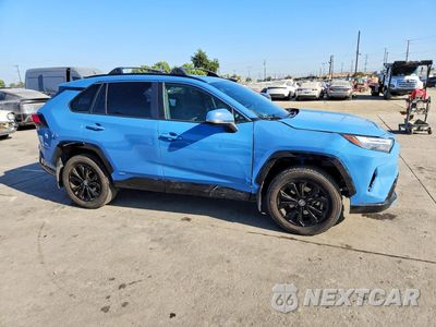 Czwarte zdjęcie samochodu z boku: 2022 TOYOTA RAV4 SE VIN:JTM16RFV4ND524908 - miniatura