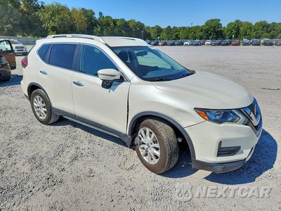 Czwarte zdjęcie samochodu z boku: 2018 NISSAN ROGUE S VIN:5N1AT2MT9JC708304 - miniatura