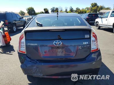 Zdjęcie 6 z 12 samochodu: 2014 TOYOTA PRIUS TWO VIN:JTDKN3DU6E1741862 - miniatura