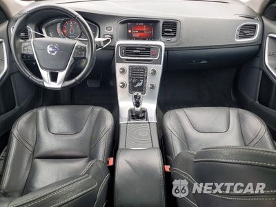Zdjęcie 8 z 13 samochodu: 2018 VOLVO S60 DYNAMIC VIN:YV126MFL5J2461890 - miniatura