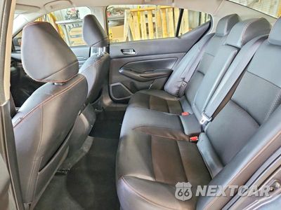 Zdjęcie 10 z 12 samochodu: 2019 NISSAN ALTIMA SR VIN:1N4BL4CW5KN322488 - miniatura