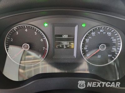 Zdjęcie 9 z 12 samochodu: 2012 VOLKSWAGEN JETTA SEL VIN:3VWLX7AJ4CM412767 - miniatura