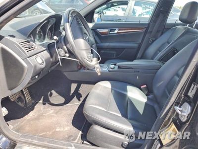 Zdjęcie 7 z 12 samochodu: 2010 MERCEDES-BENZ C 300 4MATIC VIN:WDDGF8BB8AR099910 - miniatura