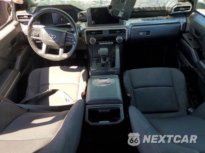 Zdjęcie 8 z 12 samochodu: 2024 TOYOTA TACOMA SR5 VIN:3TMKB5FN5RM006969 - miniatura