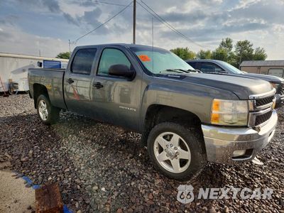 Czwarte zdjęcie samochodu z boku: 2011 CHEVROLET SILVERADO K2500 HEAVY DUTY VIN:1GC1KVCG4BF187876 - miniatura