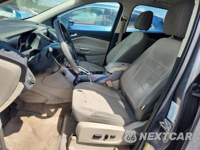 Zdjęcie 7 z 13 samochodu: 2014 FORD ESCAPE SE VIN:1FMCU0G92EUC04753 - miniatura